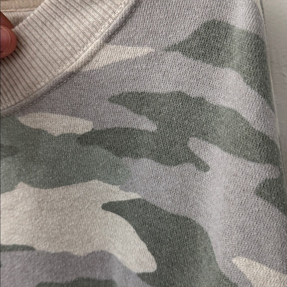 Aerie Side Slit Oversized Camo Pullover Sweater Small Green Beige Gray - Picture 3 of 5